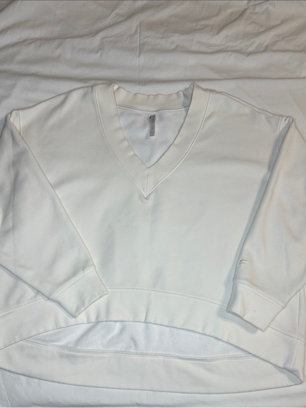 Fabletics Cream V-Neck Pullover Sweatshirt Oversized - XXL/1X